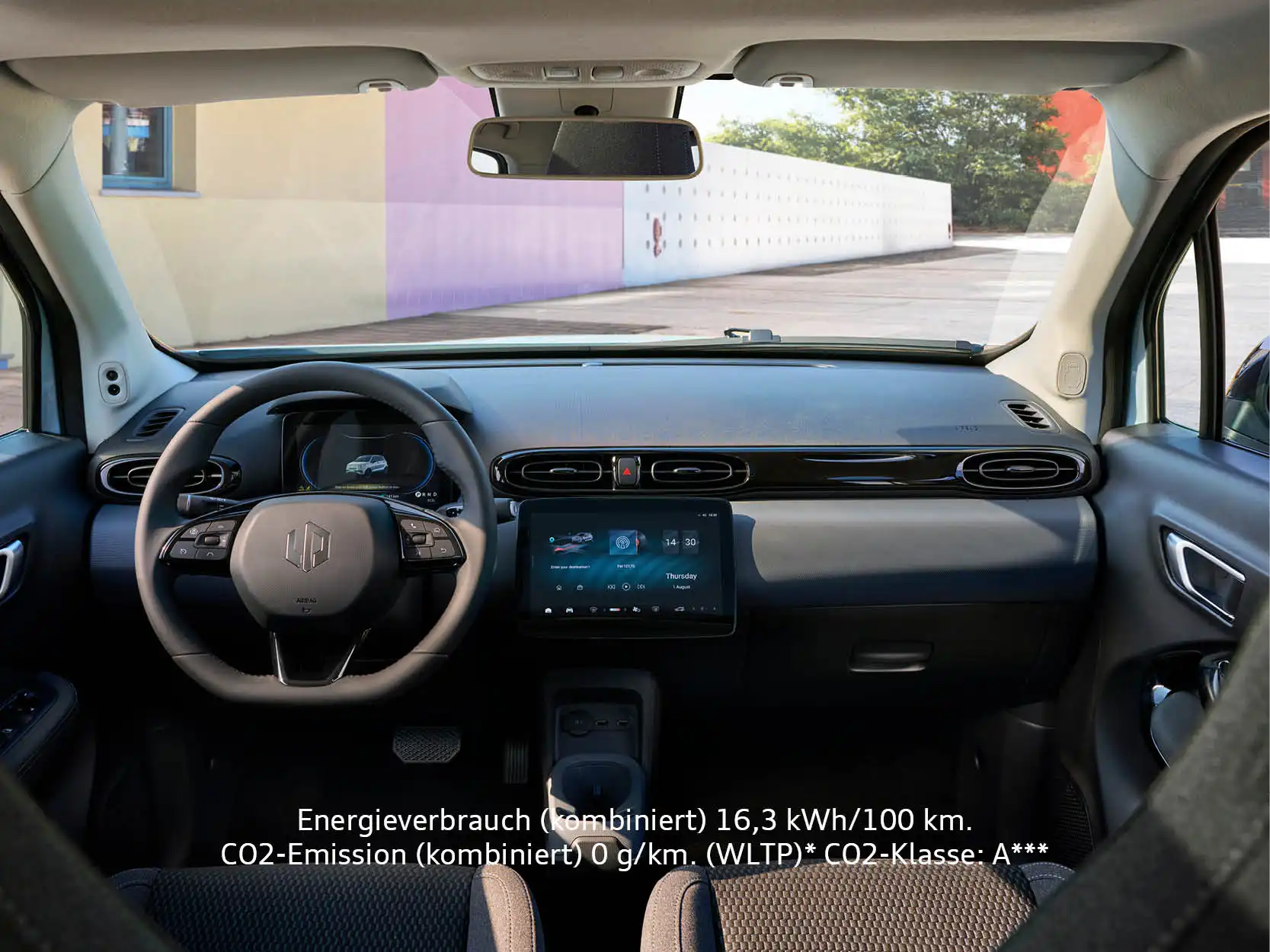 Innenraum des Leapmotor T03 mit modernem Design und digitalem Cockpit